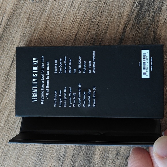 NIB Keyzmo multi-function tool - Picture 2 of 3